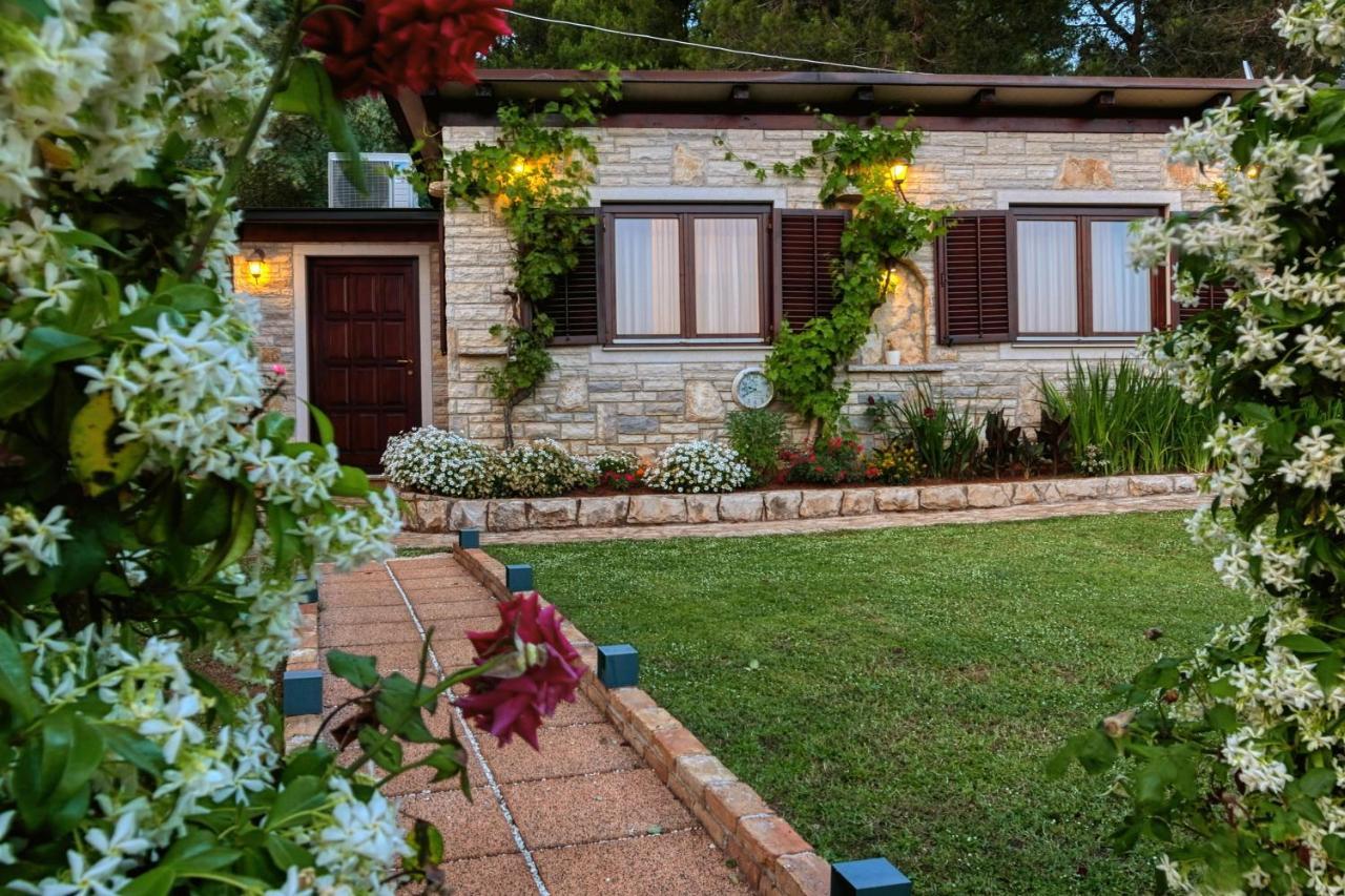 Holiday Home Giardino Marino Pomer Exterior foto